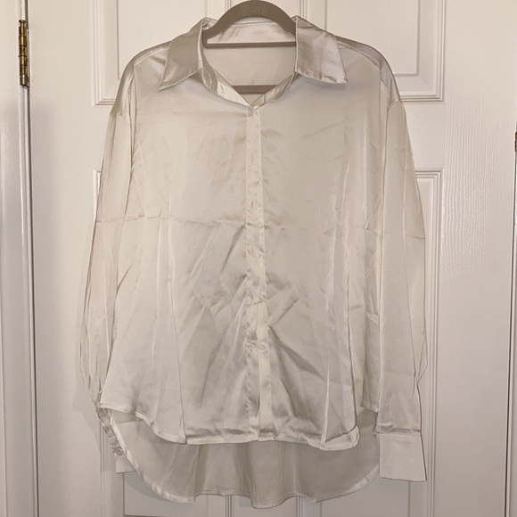 ~NTS~ NWOT Cream Silky Long Sleeve - Picture 7 of 8